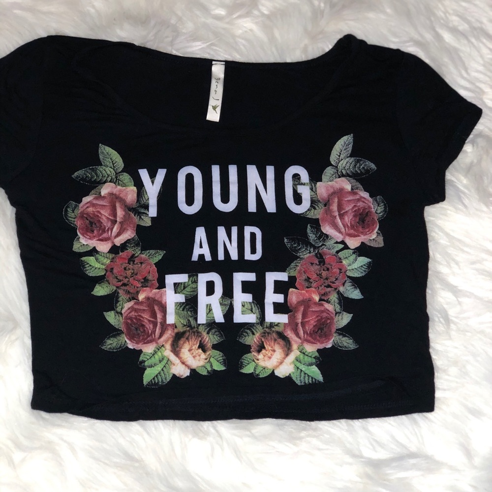 🌹🖤Super Soft crop top🖤🌹